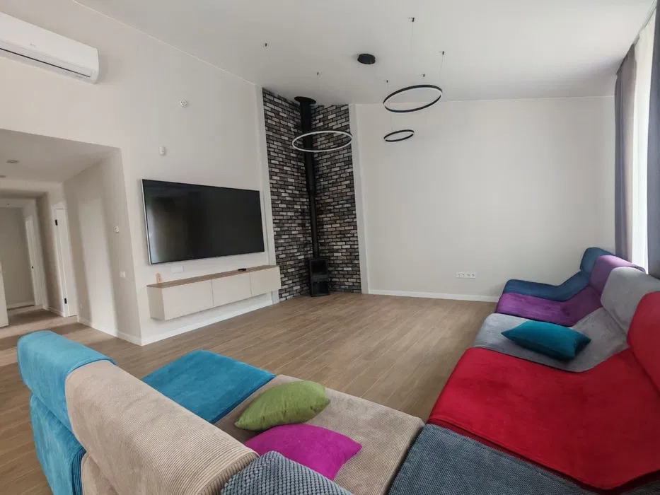 Аренда дома 180 м², Ветряные Горы ул.