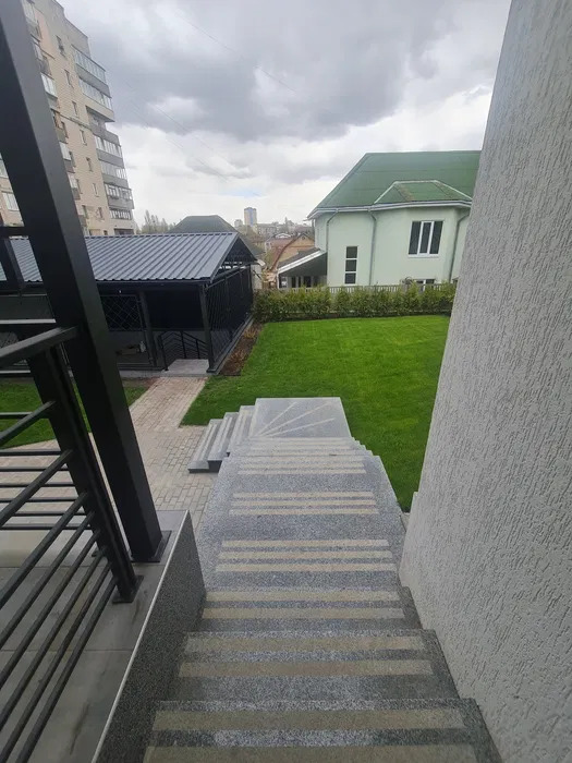 Аренда дома 180 м², Ветряные Горы ул.