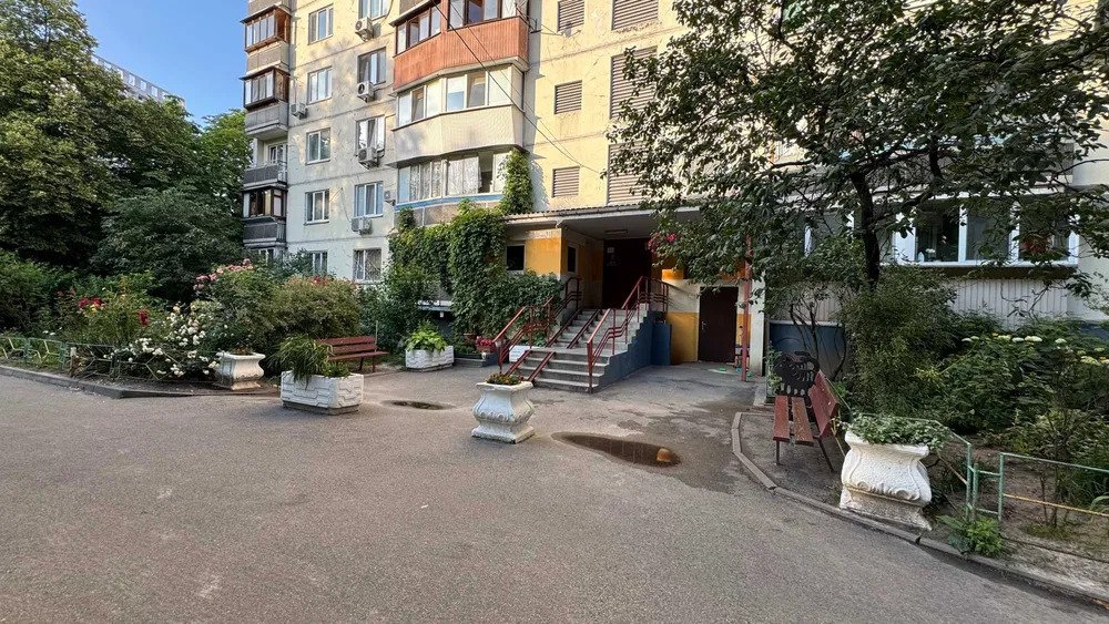 Продажа 1-комнатной квартиры 33.3 м², Патриарха Мстислава Скрипника ул., 11