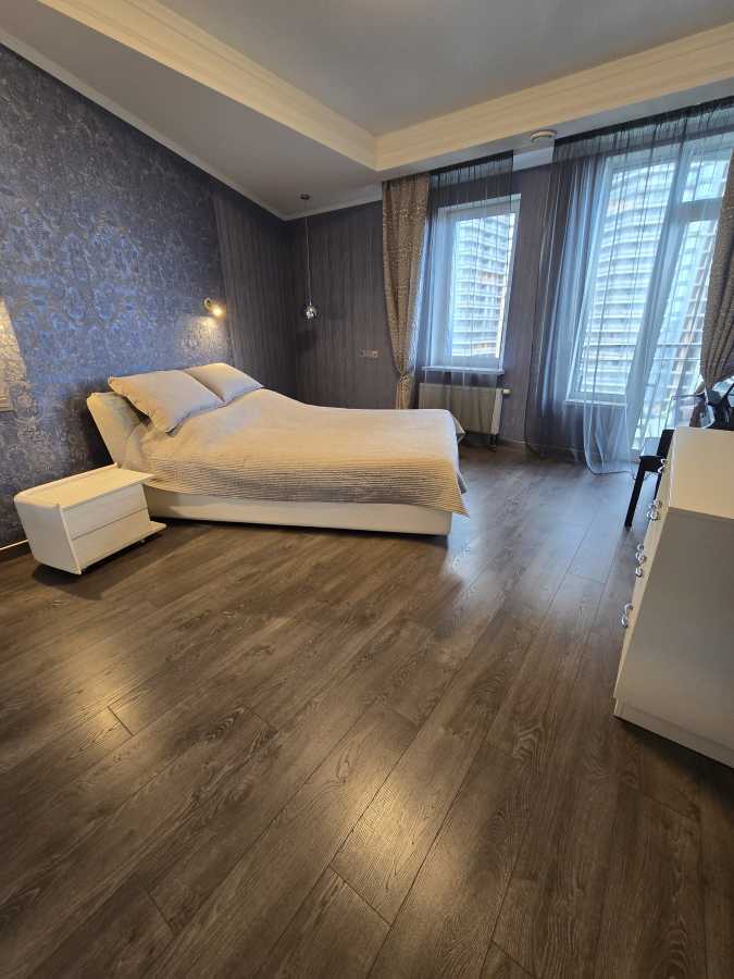 Продажа 2-комнатной квартиры 73 м², Лабораторный пер., 7