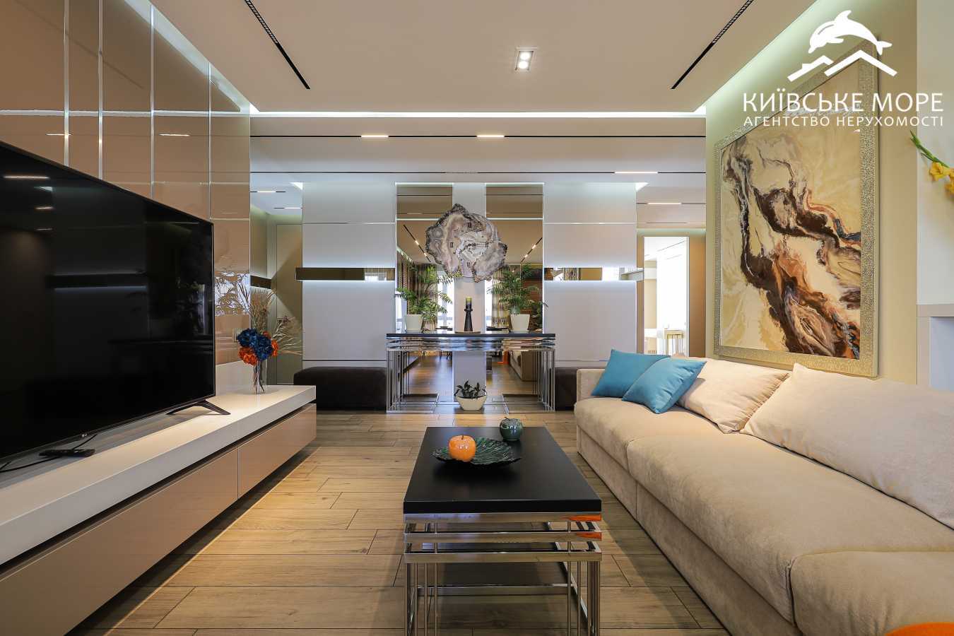 Продажа 5-комнатной квартиры 168 м², Воскресенская ул., 18