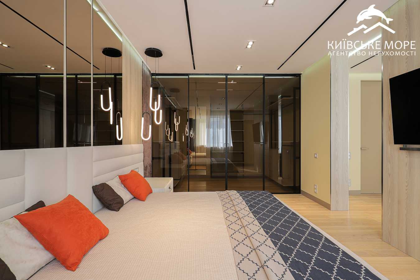 Продажа 5-комнатной квартиры 168 м², Воскресенская ул., 18