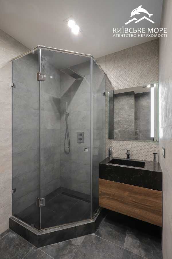 Продажа 5-комнатной квартиры 168 м², Воскресенская ул., 18