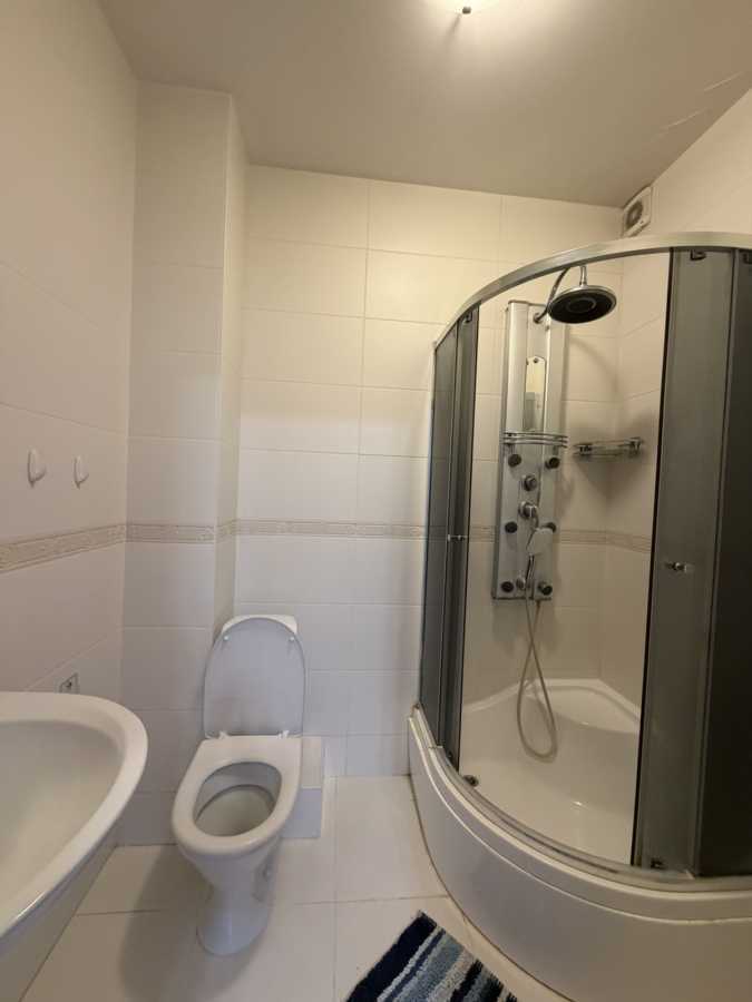 Оренда 4-кімнатної квартири 118 м², Бориспільська вул., 6