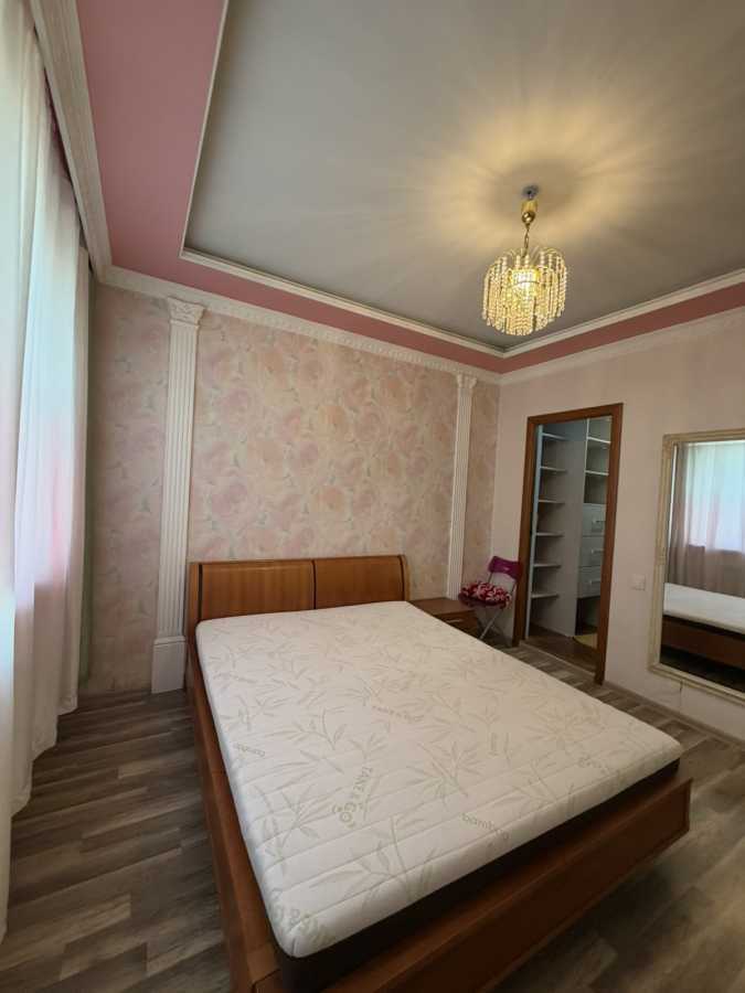 Оренда 4-кімнатної квартири 118 м², Бориспільська вул., 6