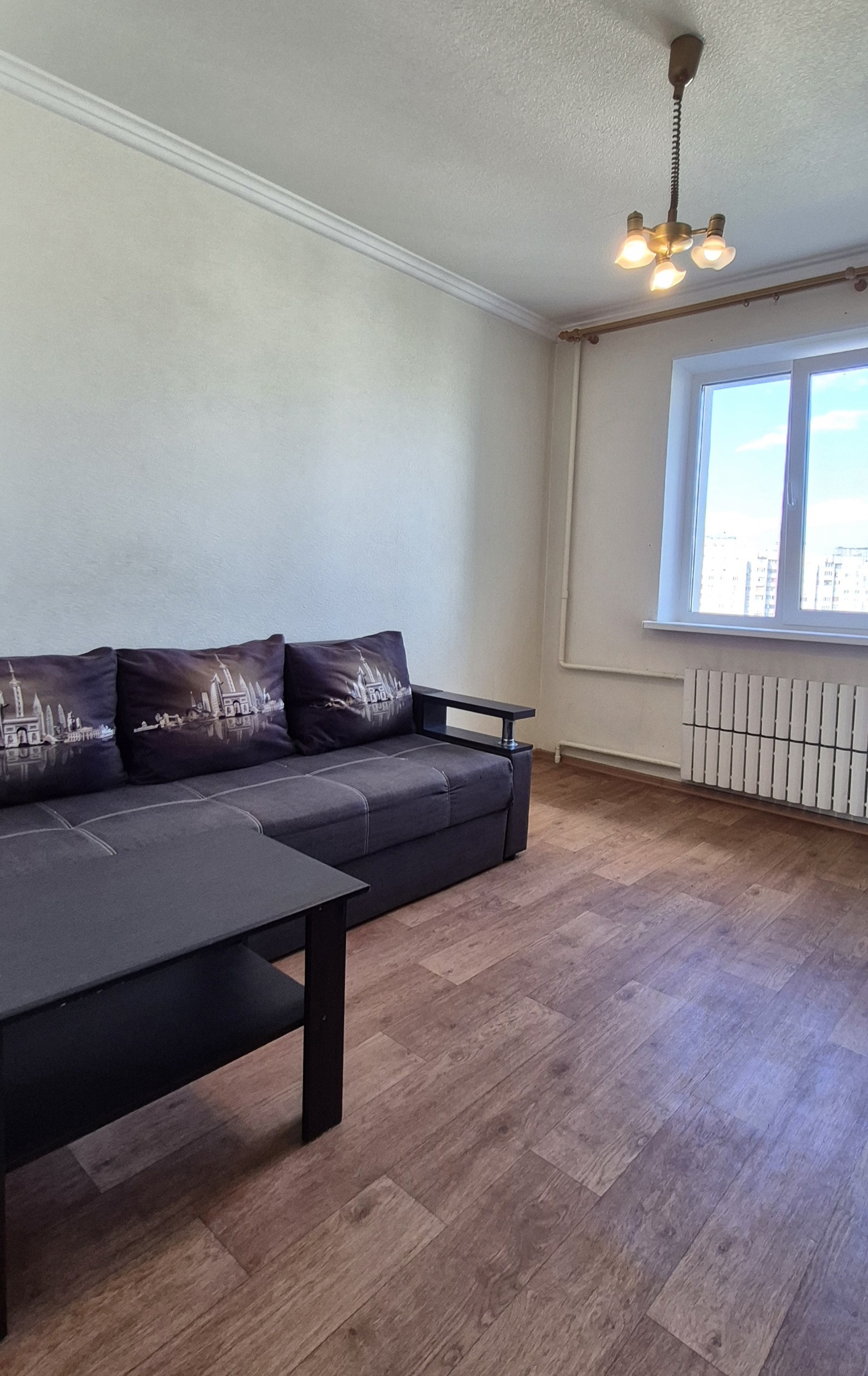 Продажа 4-комнатной квартиры 83 м², Людвига Свободы просп., 60
