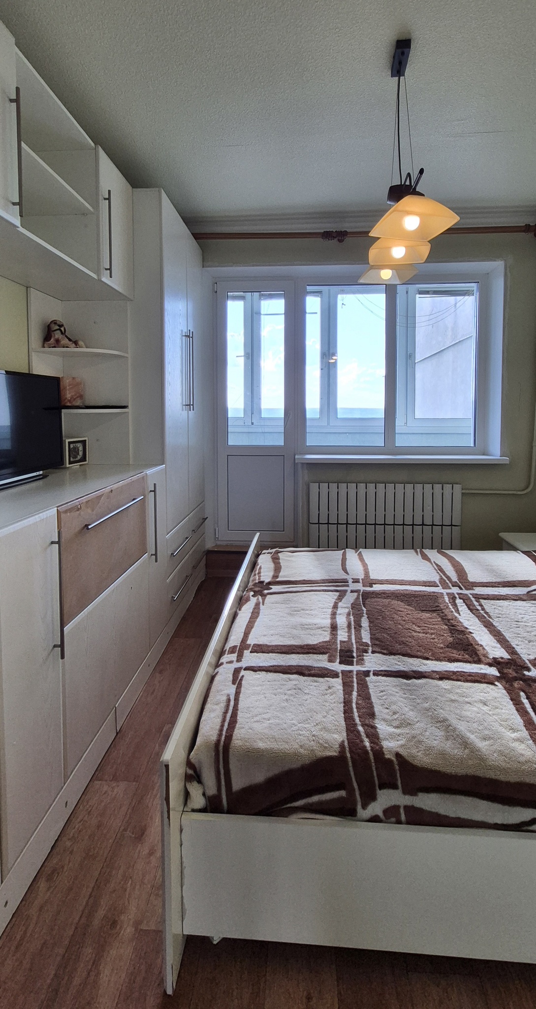 Продажа 4-комнатной квартиры 83 м², Людвига Свободы просп., 60