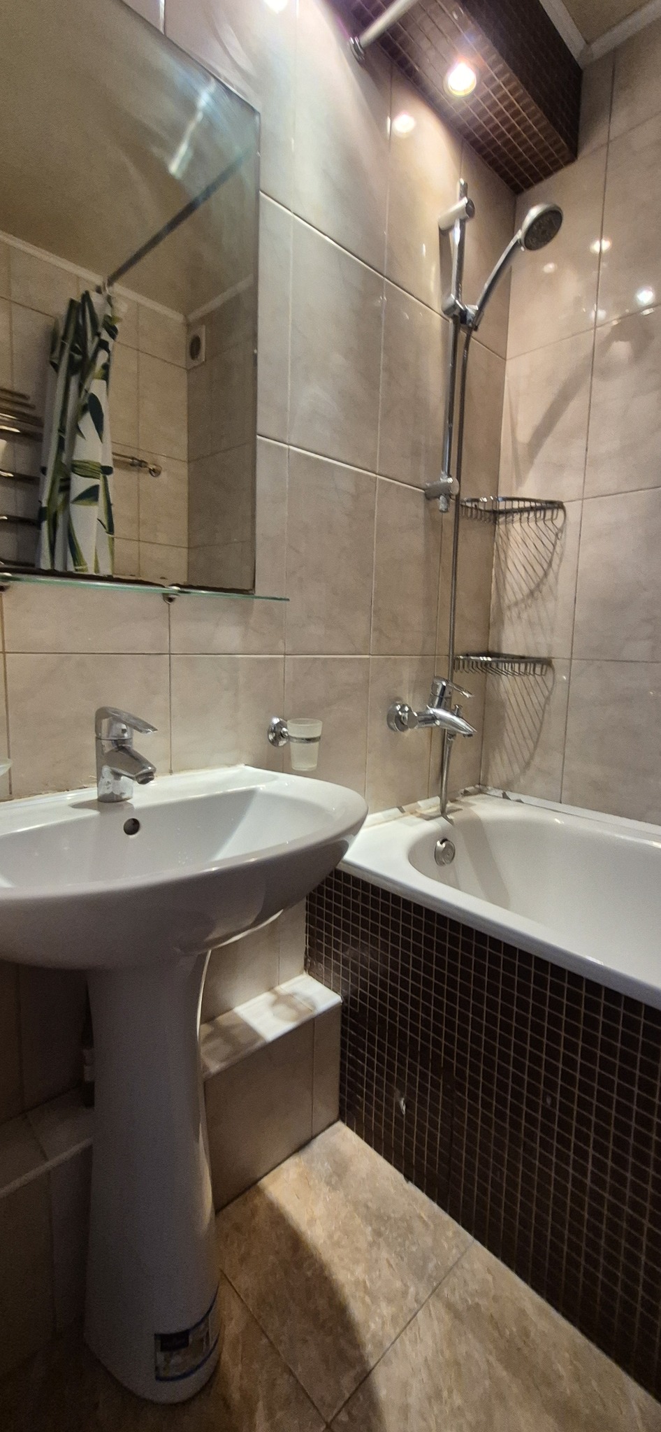Продажа 4-комнатной квартиры 83 м², Людвига Свободы просп., 60