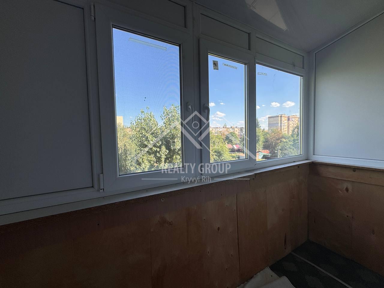 Продажа 3-комнатной квартиры 57.8 м², Генерала Кузнецова ул.