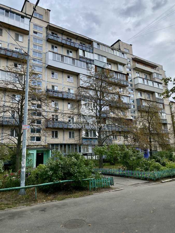 Продажа 3-комнатной квартиры 59.4 м², Ивана Миколайчука ул., 15