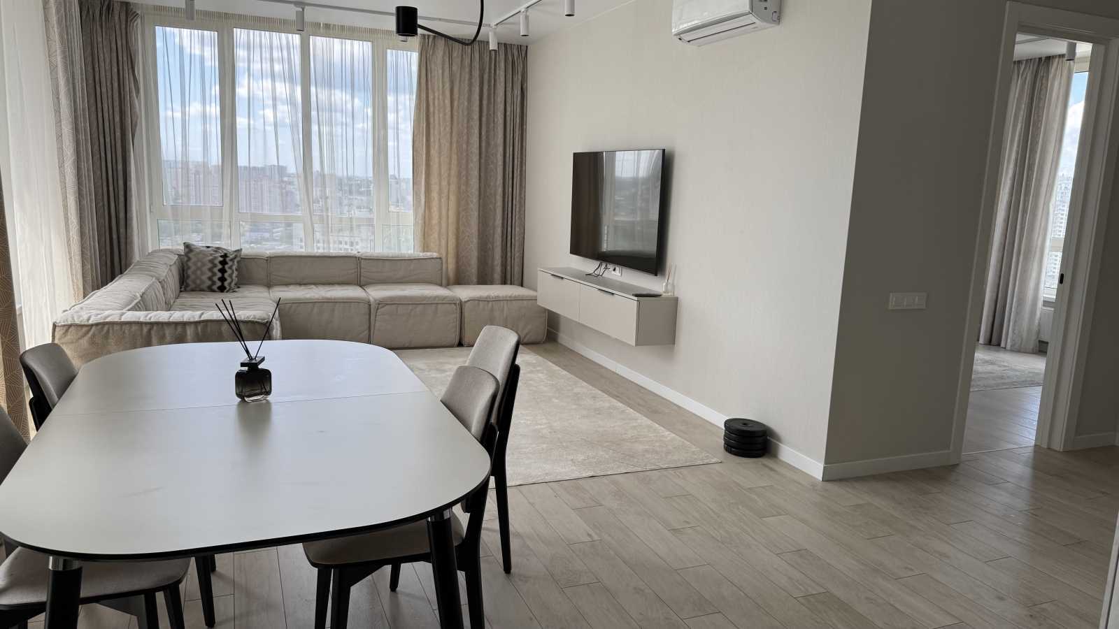 Продажа 2-комнатной квартиры 135 м², Михаила Бойчука ул., 41А
