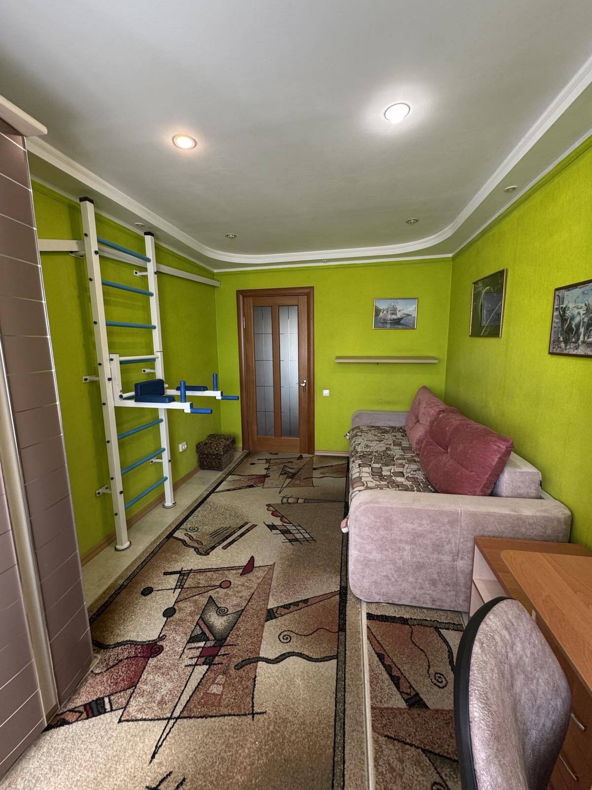 Продажа 2-комнатной квартиры 54 м², Юбилейный просп.