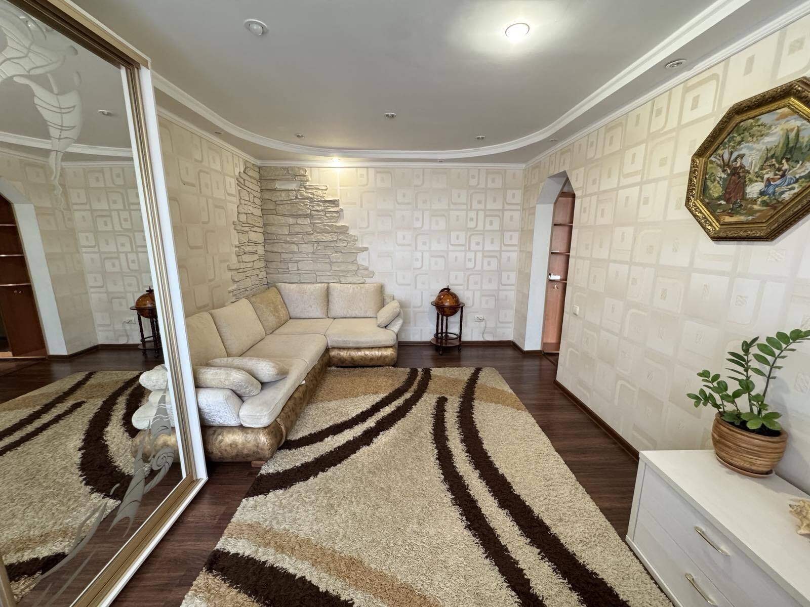 Продажа 2-комнатной квартиры 54 м², Юбилейный просп.