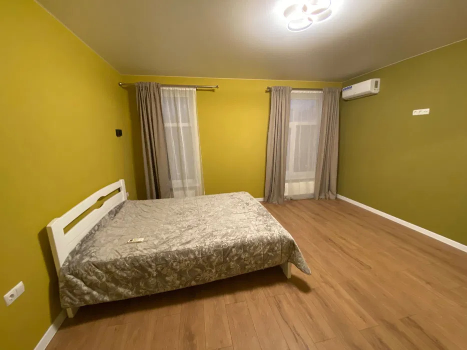 Оренда будинку 150 м², Євгена Харченко вул.