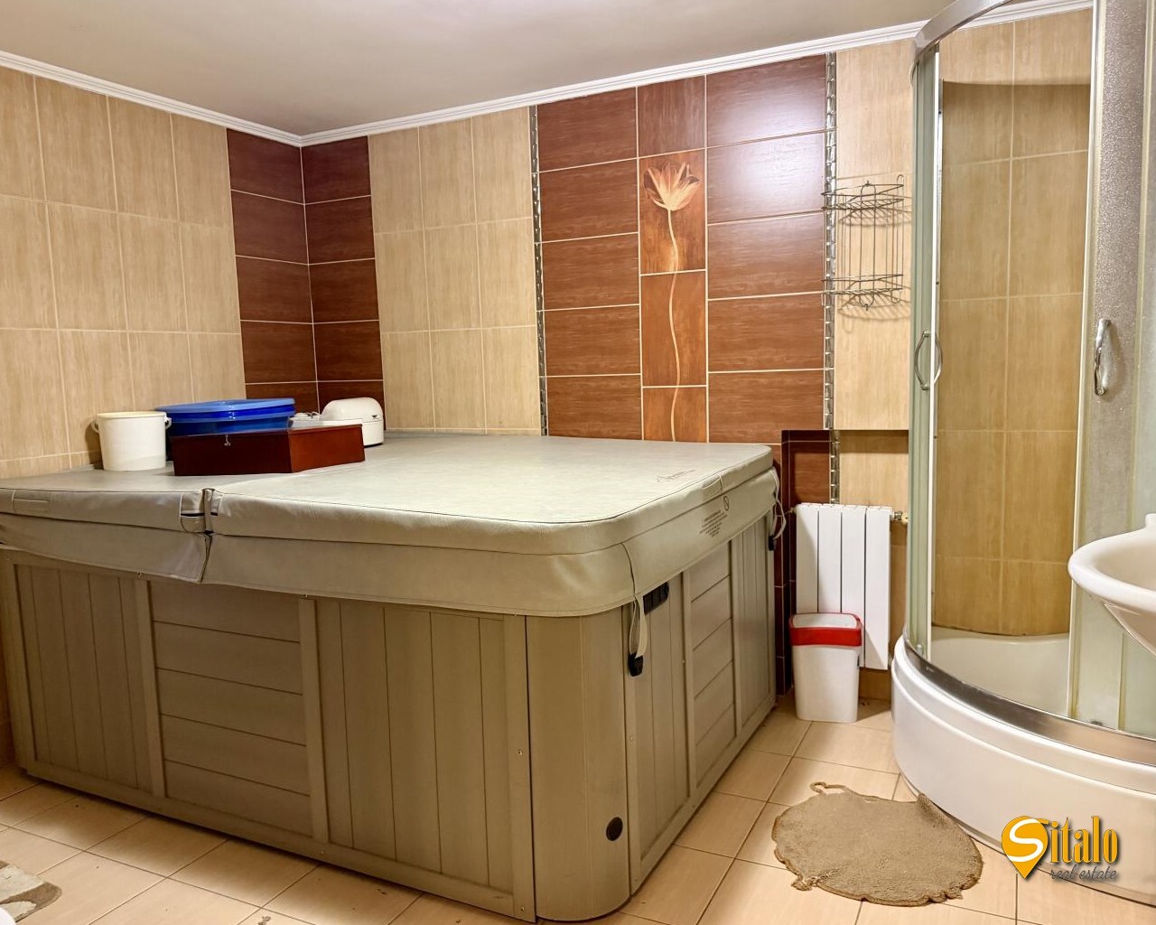 Продаж будинку 450 м²