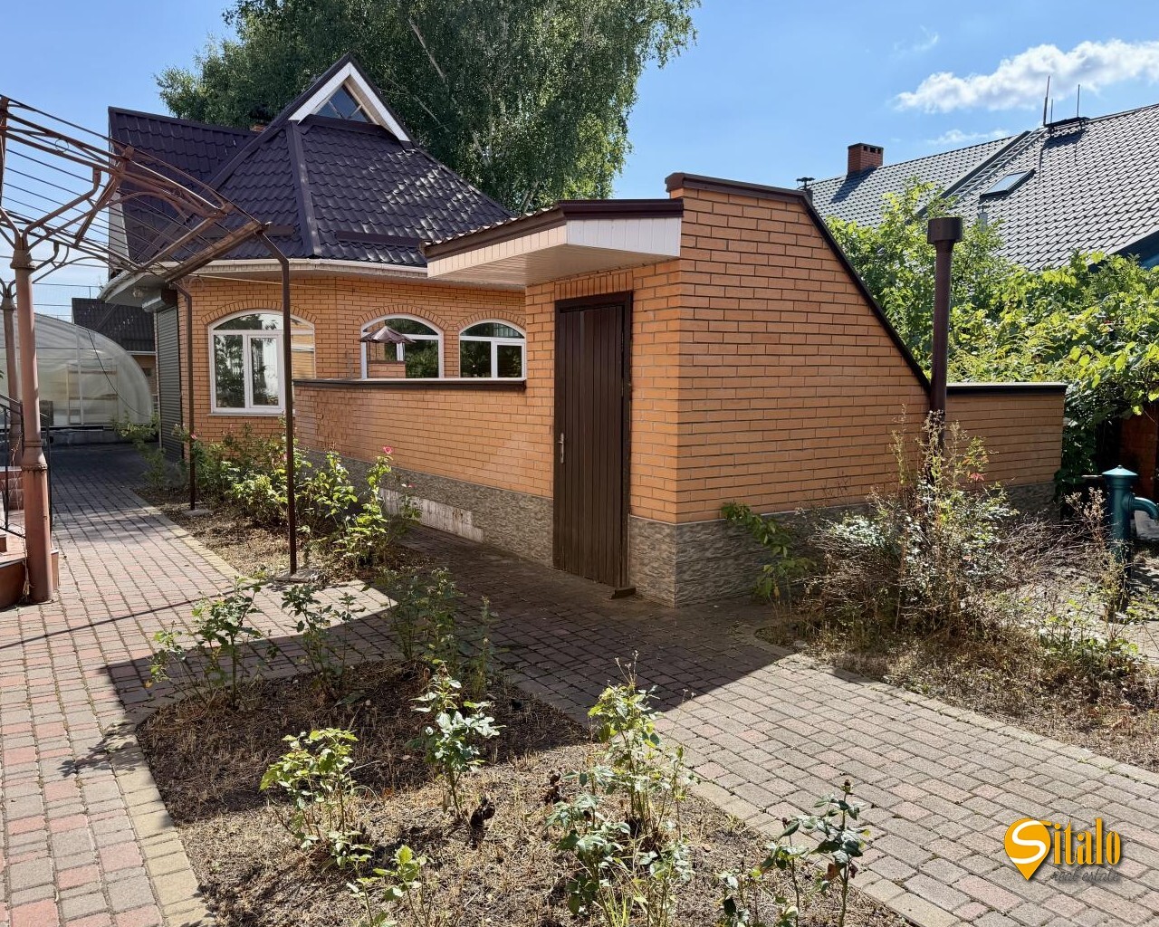 Продаж будинку 450 м²