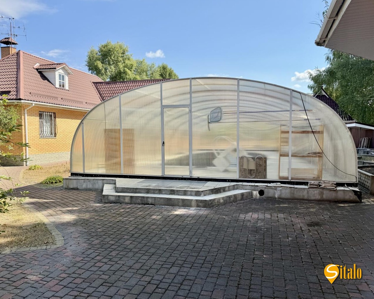 Продаж будинку 450 м²