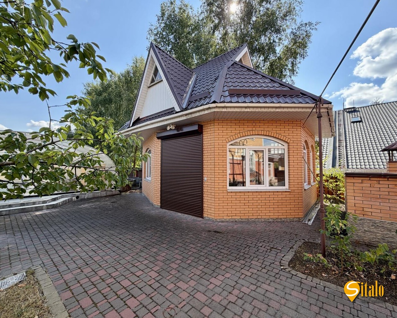 Продаж будинку 450 м²