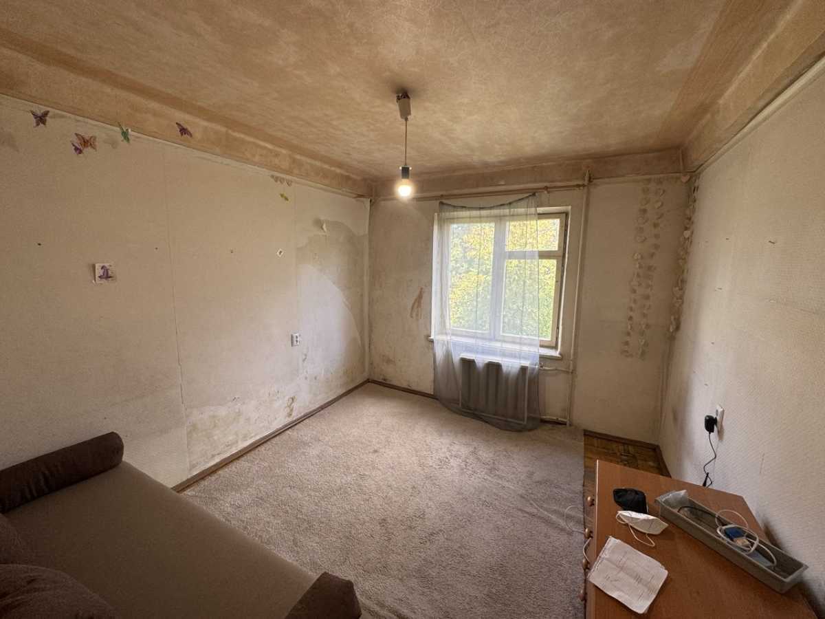 Продажа 3-комнатной квартиры 66 м², Верховинная ул., 80