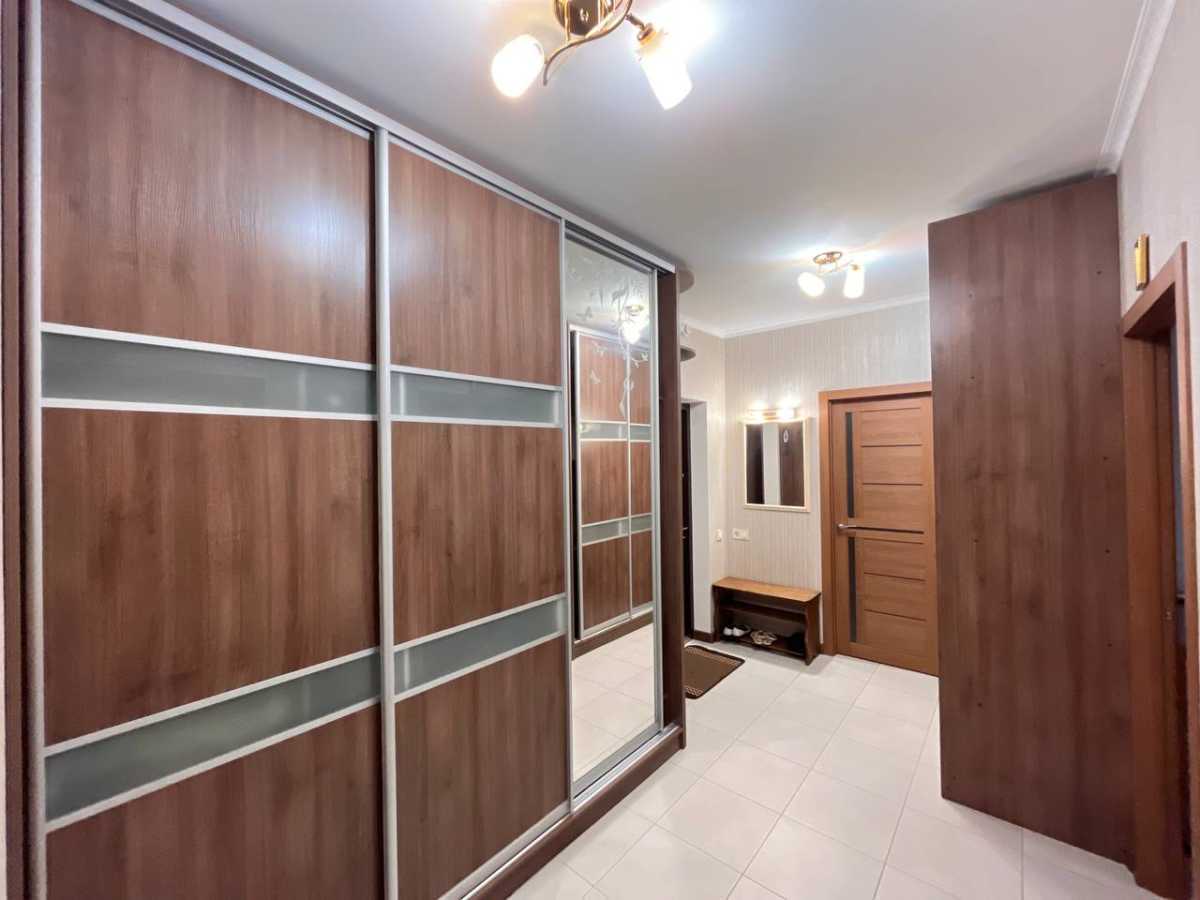 Оренда 2-кімнатної квартири 62 м², Ревуцького вул., 40В