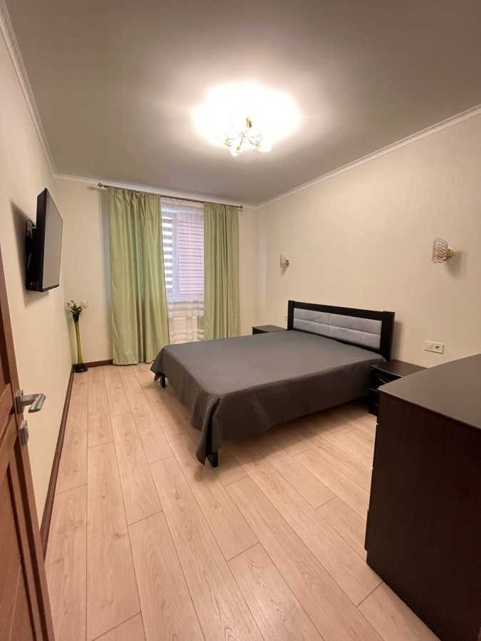 Оренда 2-кімнатної квартири 62 м², Ревуцького вул., 40В