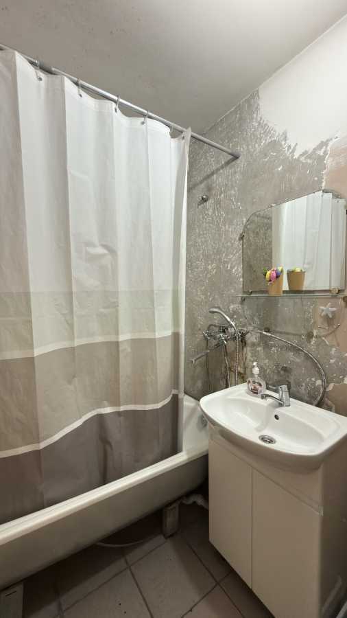 Оренда 2-кімнатної квартири 79 м², Мілютенка вул., 25