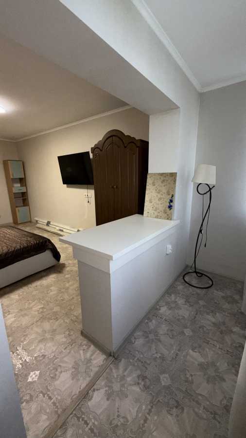 Оренда 2-кімнатної квартири 79 м², Мілютенка вул., 25