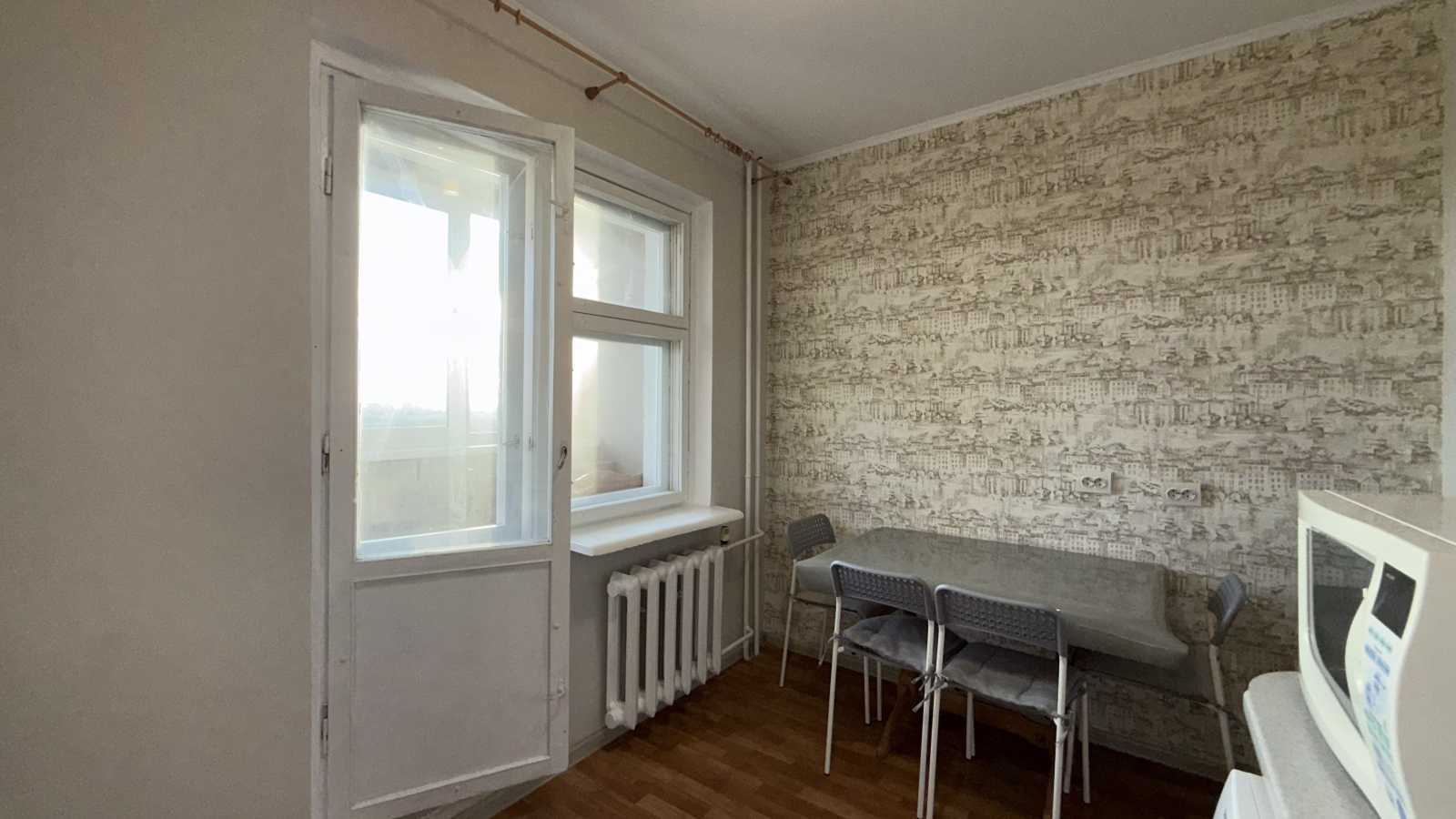 Оренда 2-кімнатної квартири 79 м², Мілютенка вул., 25