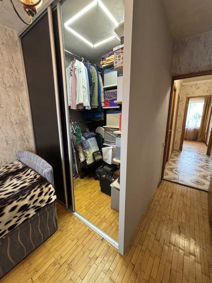 Продажа 3-комнатной квартиры 70 м², Юрия Литвинского ул., 84