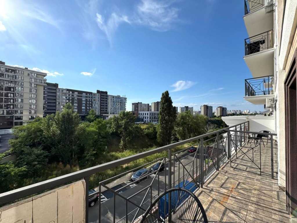 Продажа 1-комнатной квартиры 46 м², Михаила Максимовича ул., 24