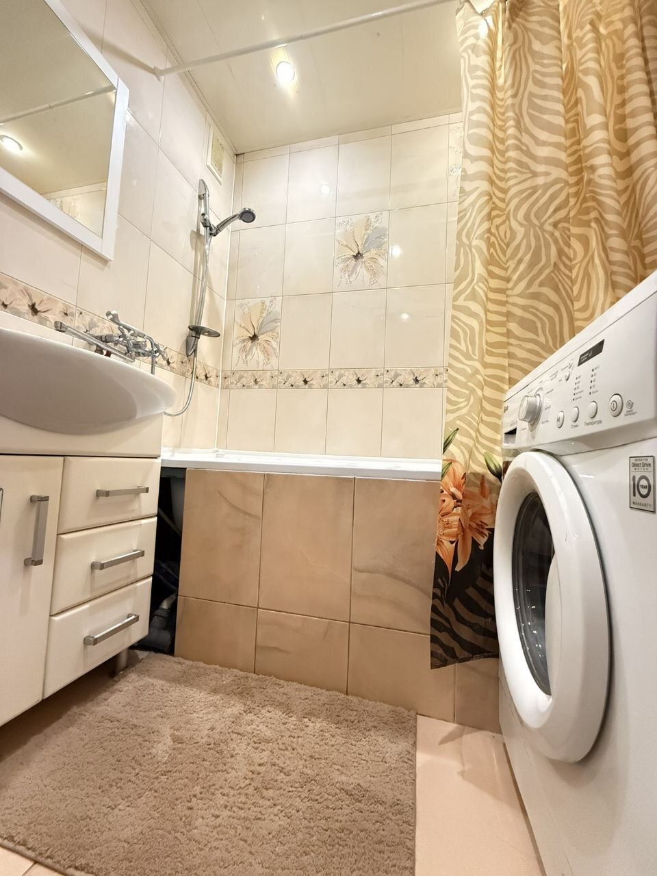 Продажа 3-комнатной квартиры 69 м², Товарищеская ул., 64А