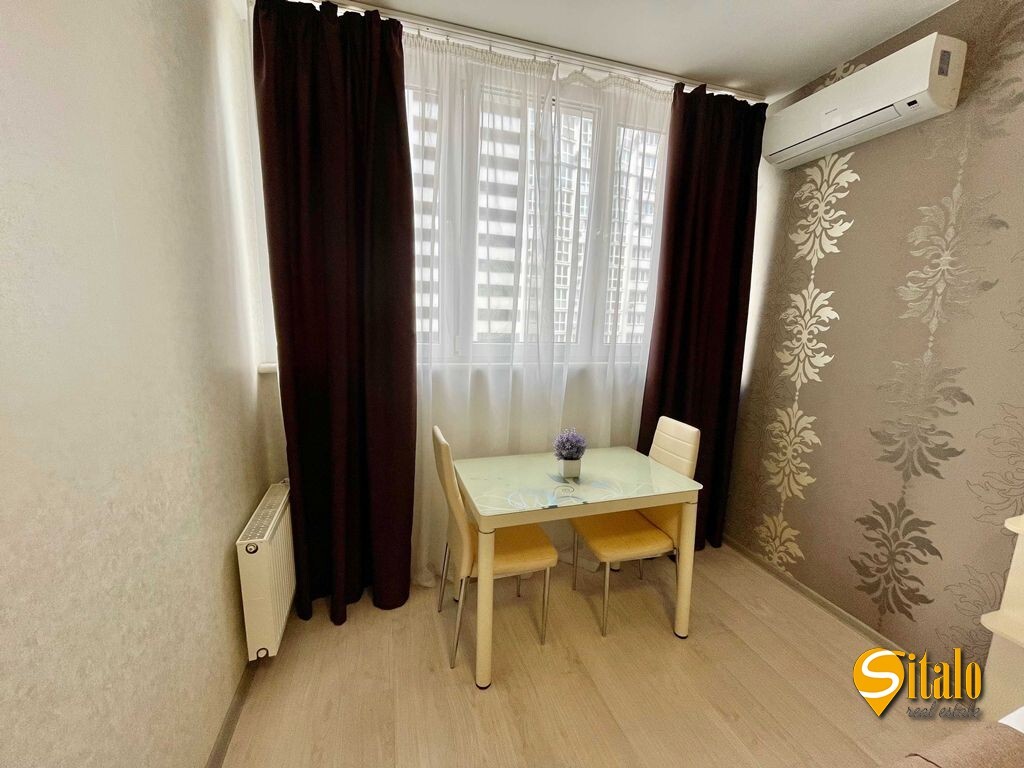 Продажа 2-комнатной квартиры 67 м², Драгоманова ул., 2А