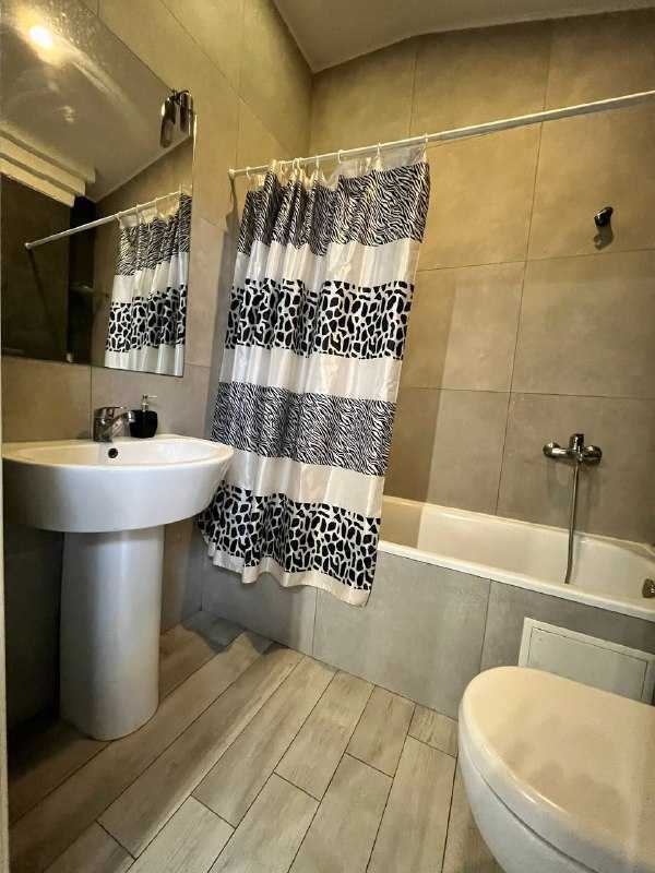 Аренда 3-комнатной квартиры 60 м², Дмитріївська, 19