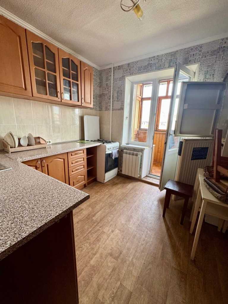 Оренда 3-кімнатної квартири 70 м², Володимира Маяковського просп., 65