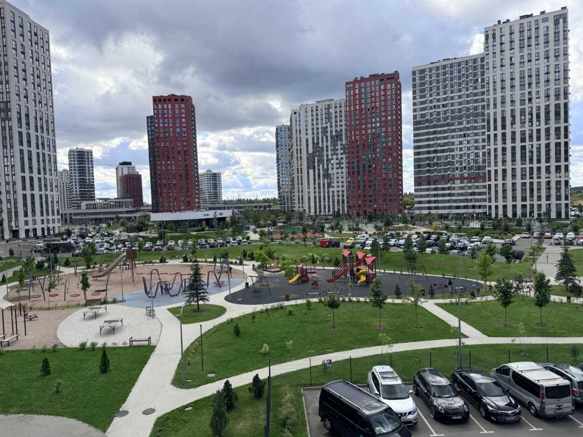 Продажа 1-комнатной квартиры 47.4 м², Европейская пл., Союза, 49