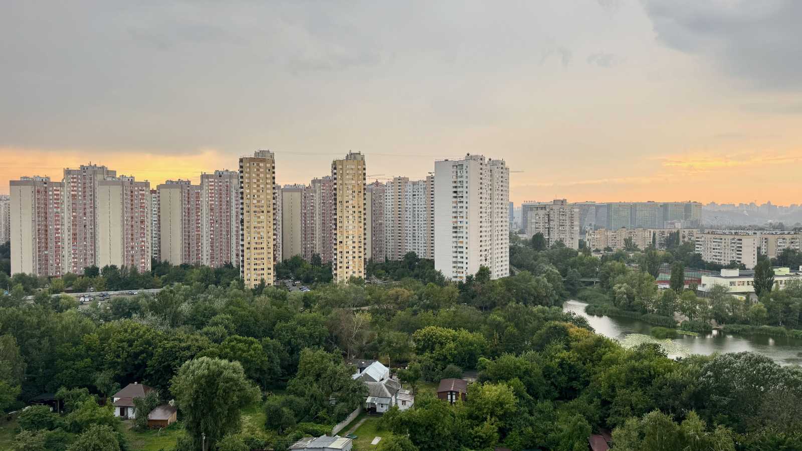 Продажа 1-комнатной квартиры 44 м², Петра Григоренко просп., 12