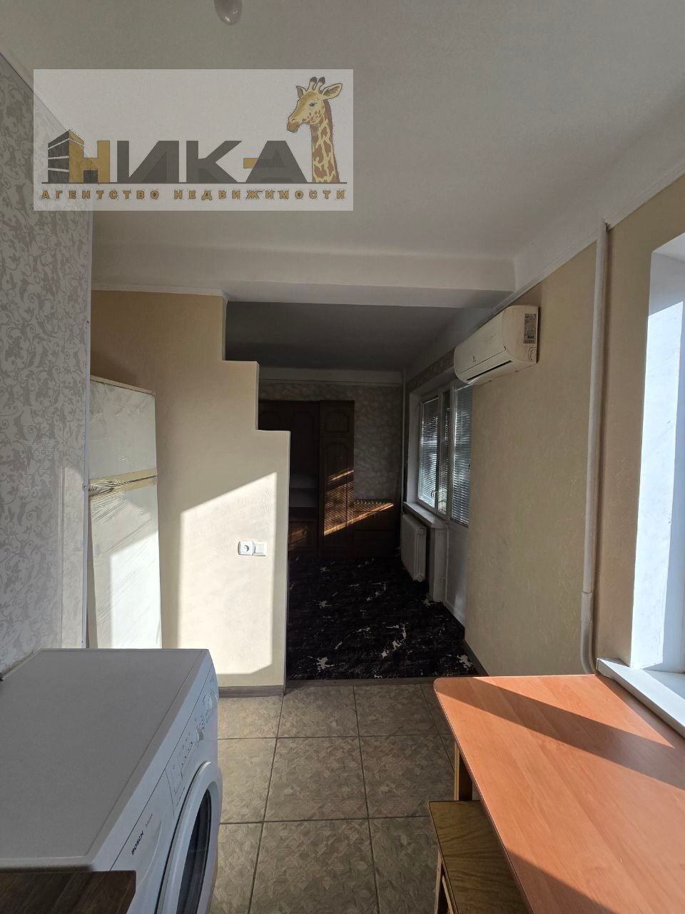 Продаж 2-кімнатної квартири 42 м², Лахтинська вул.