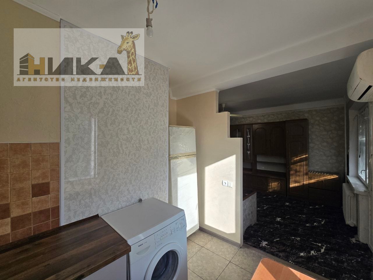 Продаж 2-кімнатної квартири 42 м², Лахтинська вул.