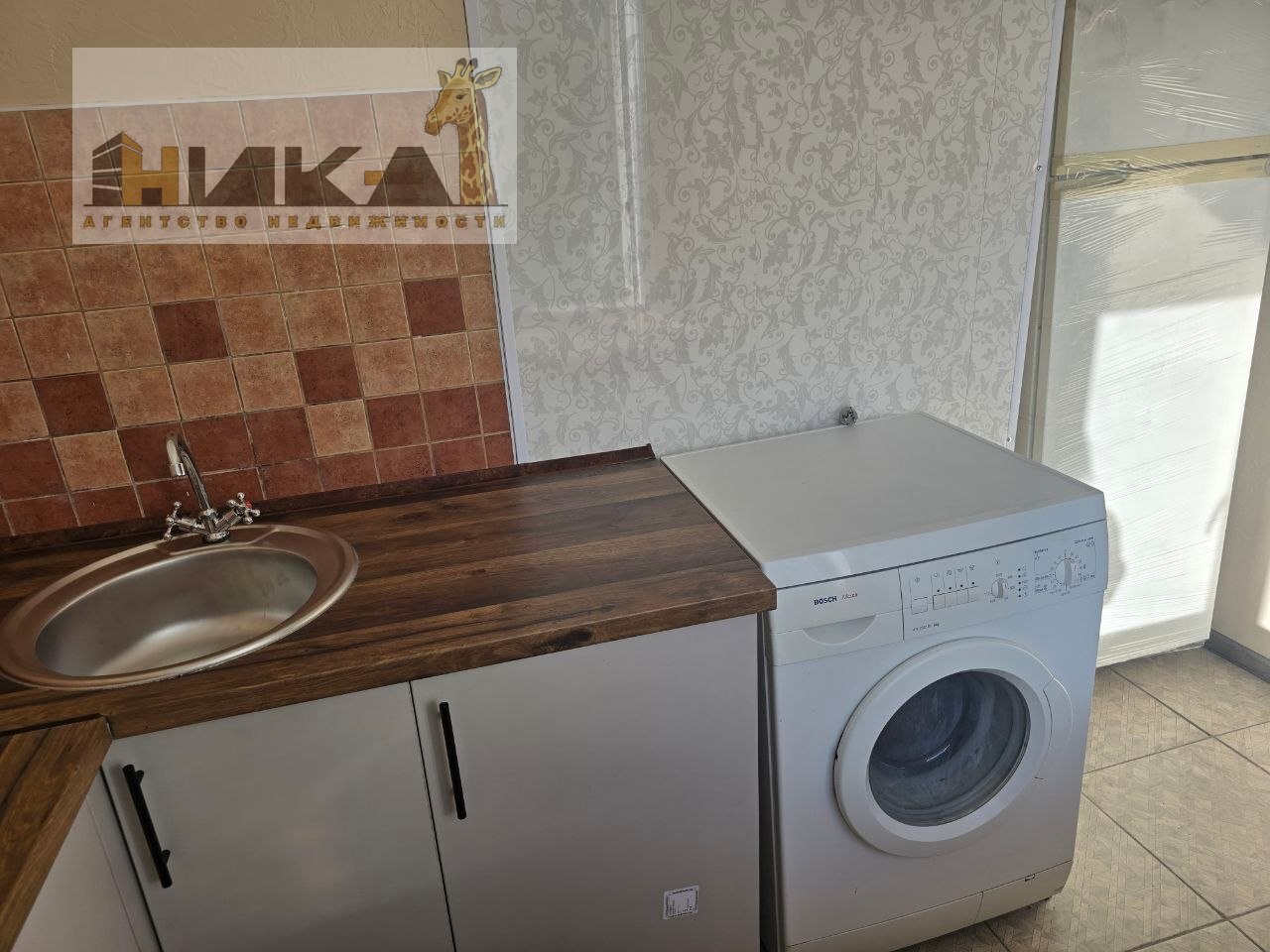 Продаж 2-кімнатної квартири 42 м², Лахтинська вул.