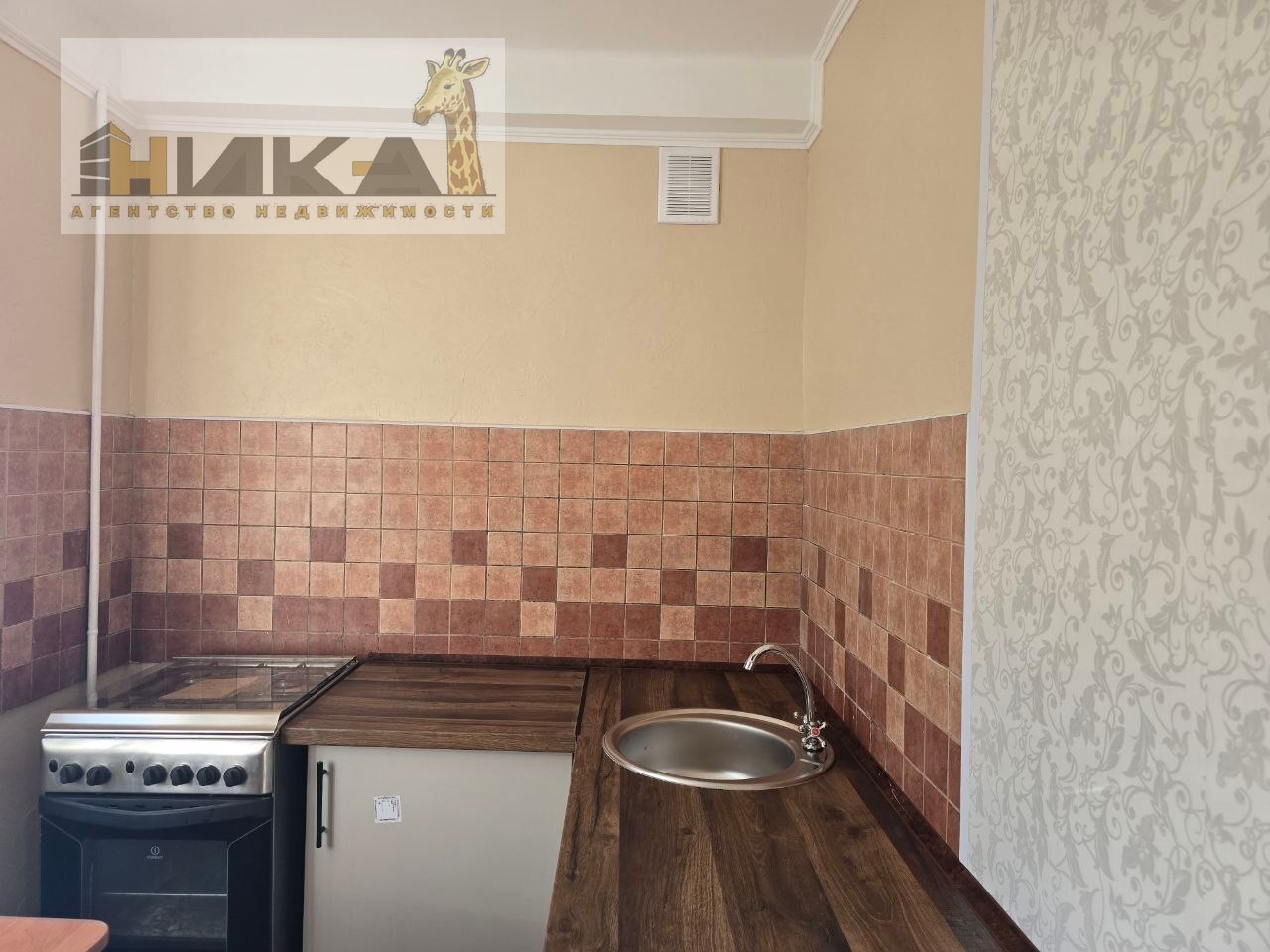Продаж 2-кімнатної квартири 42 м², Лахтинська вул.