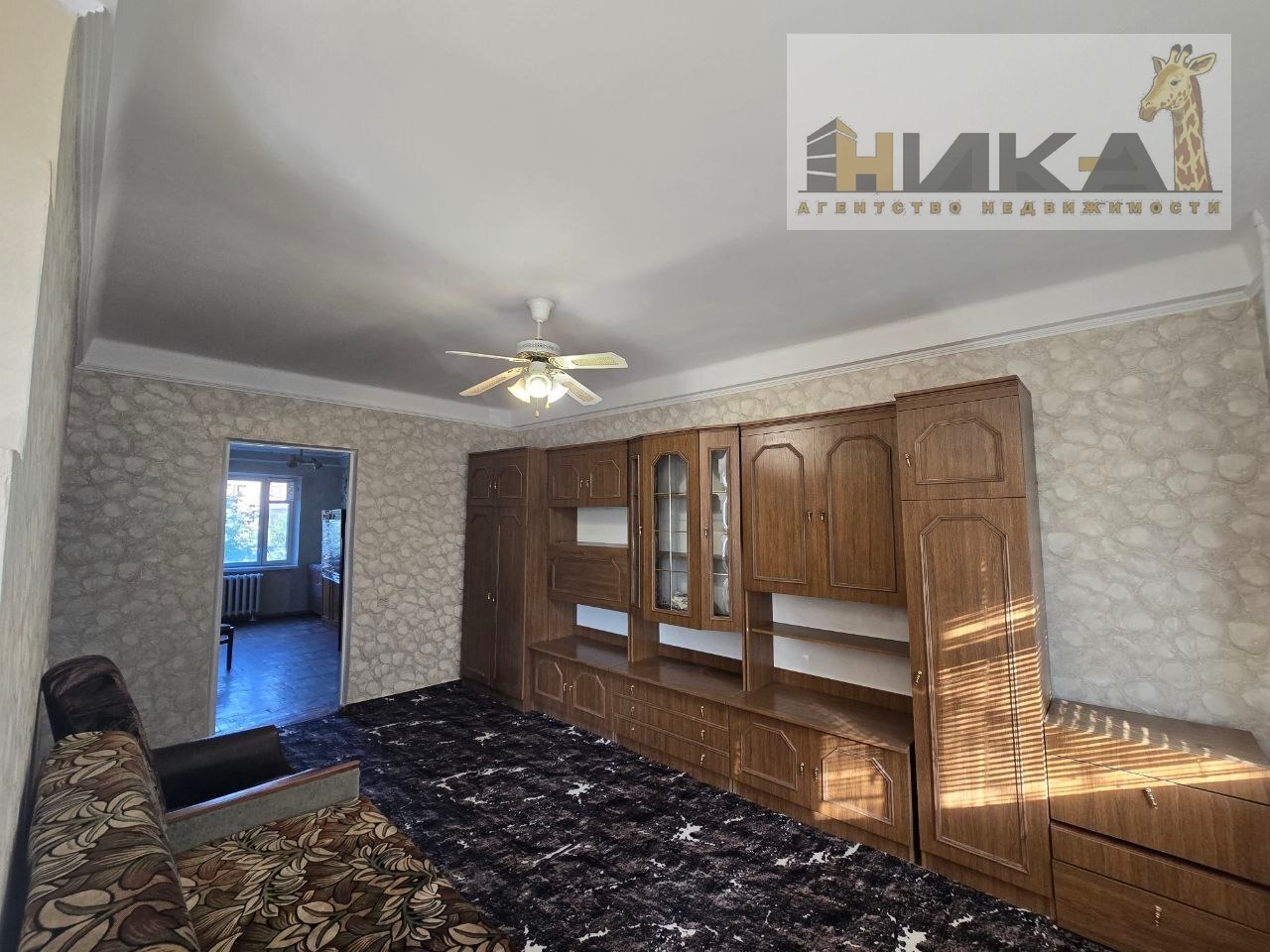 Продаж 2-кімнатної квартири 42 м², Лахтинська вул.