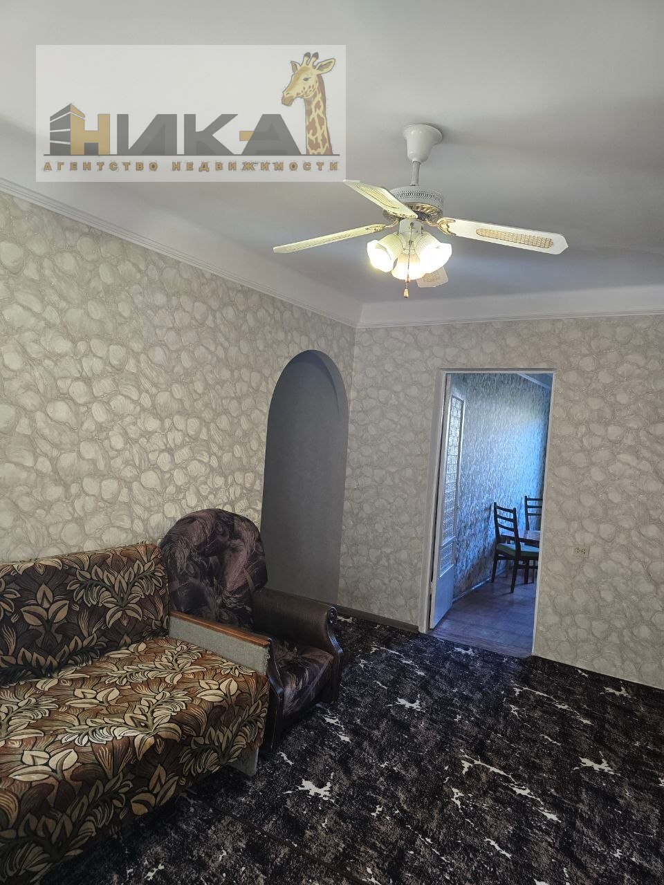 Продаж 2-кімнатної квартири 42 м², Лахтинська вул.