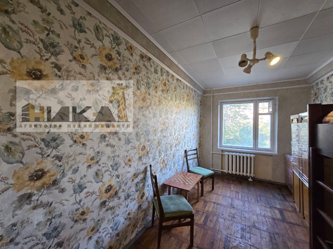 Продаж 2-кімнатної квартири 42 м², Лахтинська вул.