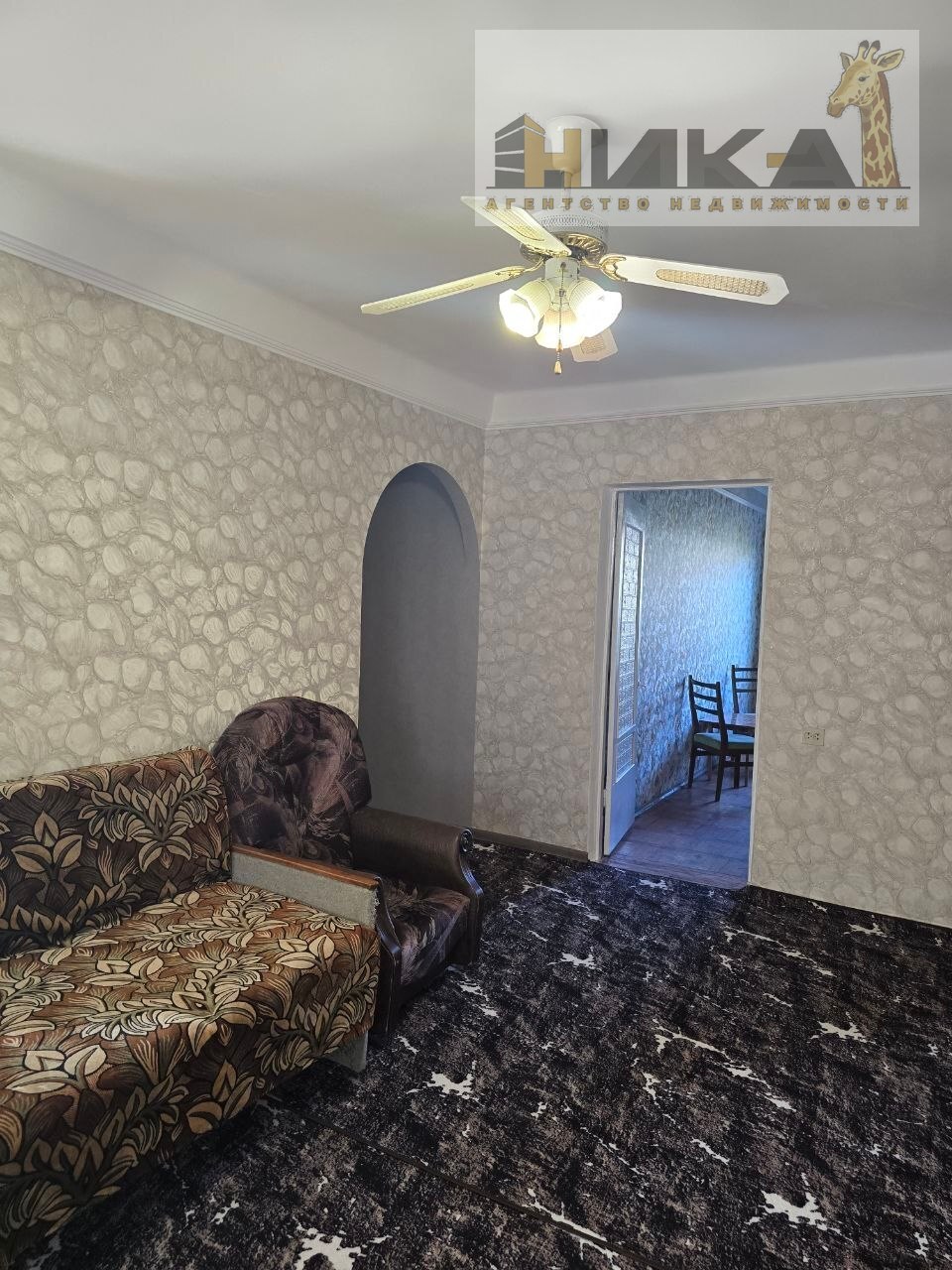 Продаж 2-кімнатної квартири 42 м², Лахтинська вул.