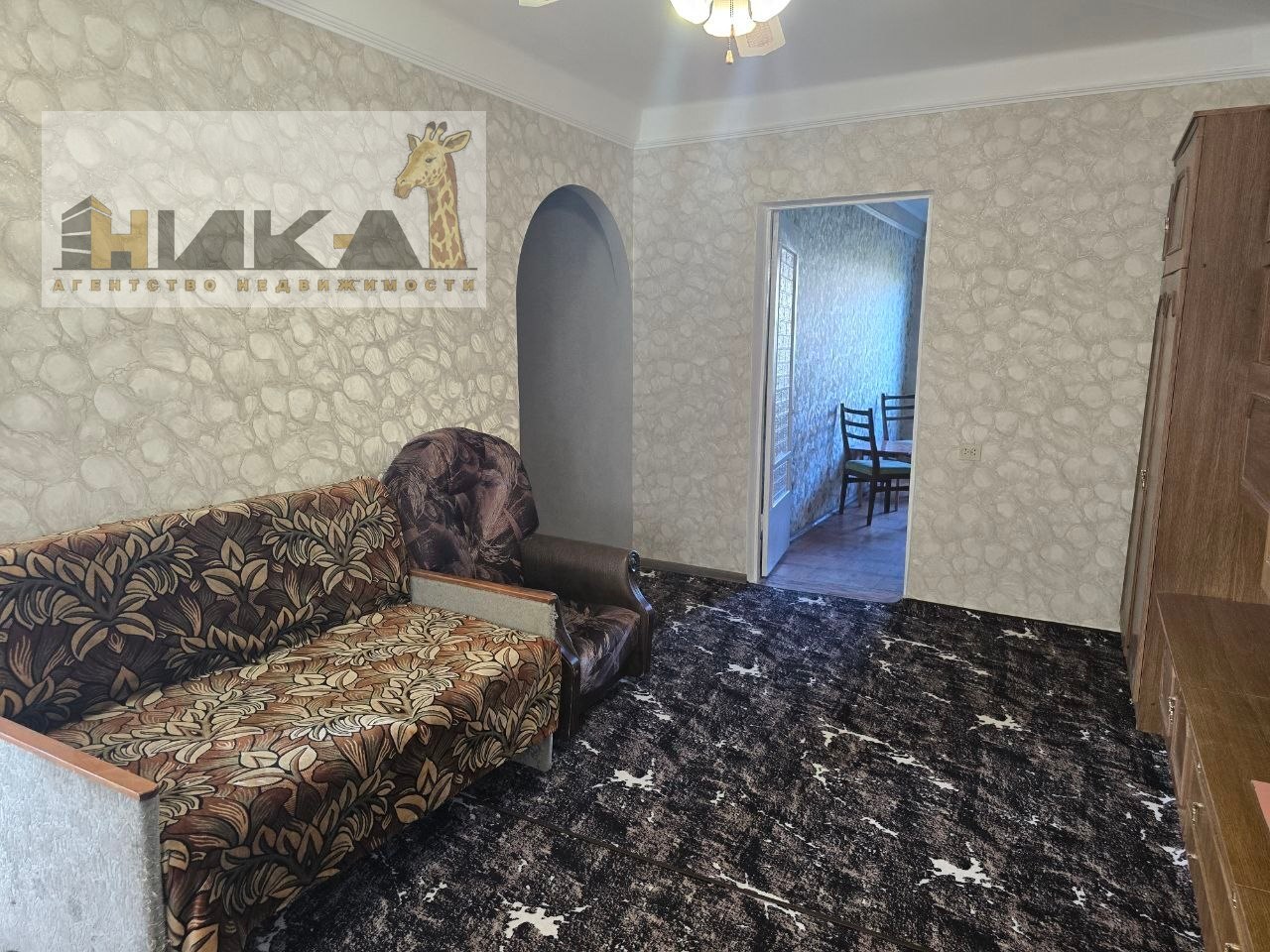 Продаж 2-кімнатної квартири 42 м², Лахтинська вул.