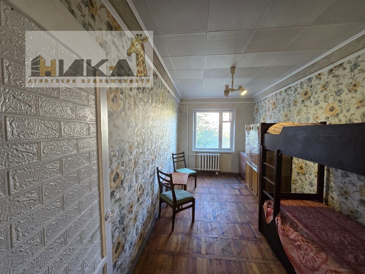 Продаж 2-кімнатної квартири 42 м², Лахтинська вул.