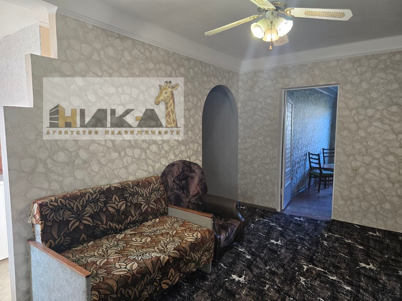 Продаж 2-кімнатної квартири 42 м², Лахтинська вул.