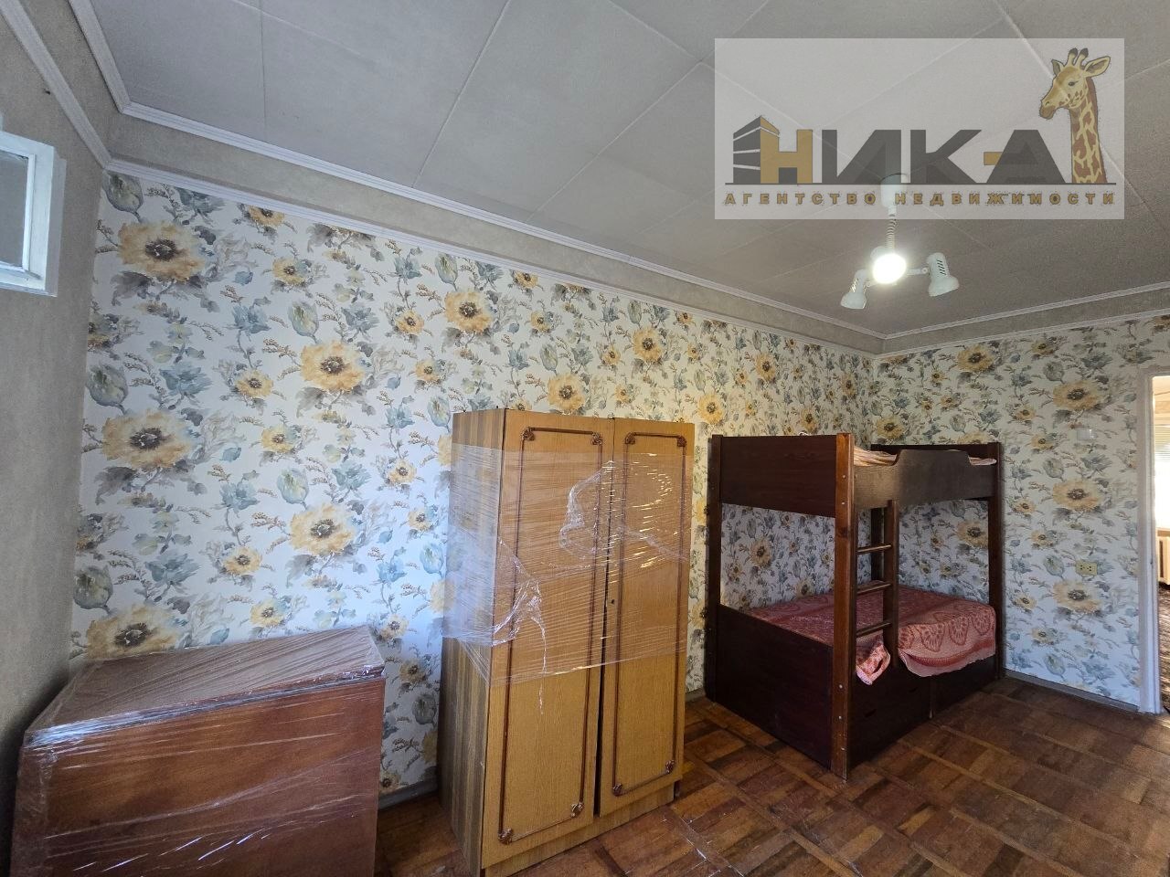 Продаж 2-кімнатної квартири 42 м², Лахтинська вул.