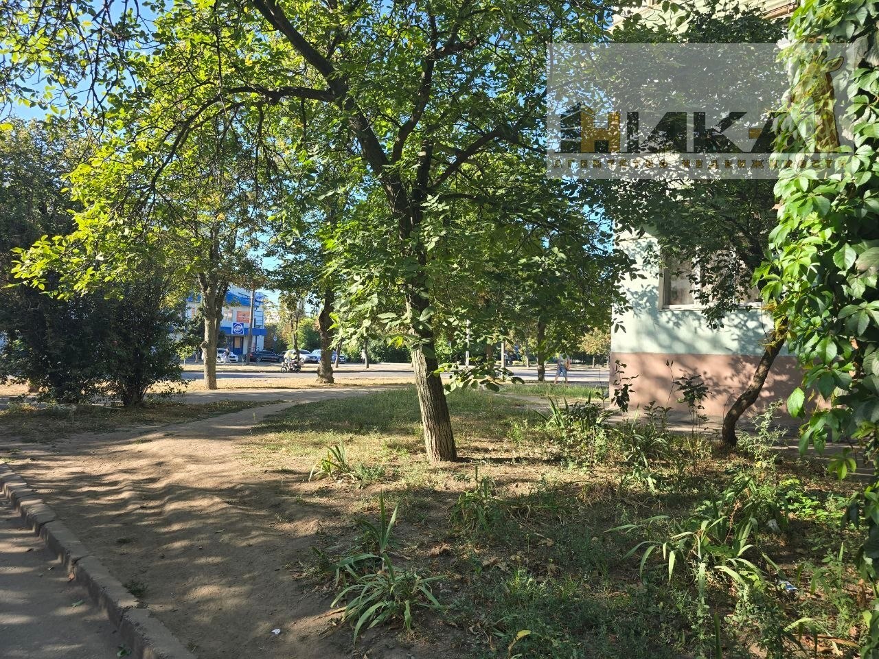 Продаж 2-кімнатної квартири 42 м², Лахтинська вул.