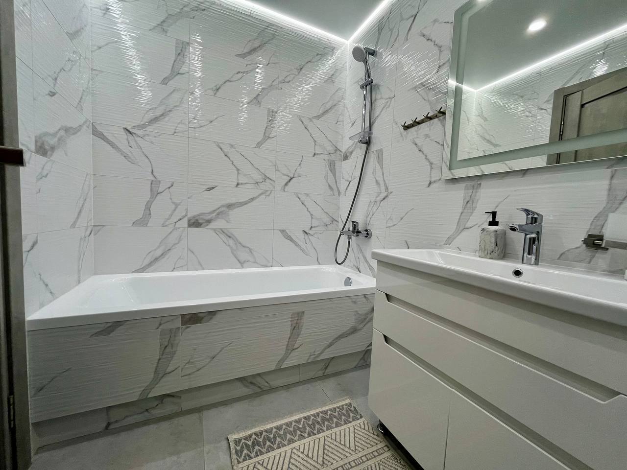 Аренда 2-комнатной квартиры 48 м², Александра Поля просп.